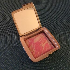 Hourglass Cosmetics Ambient Lighting Blush
